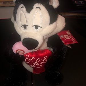 NWT Talking Pepe LePew Valentine Plush
